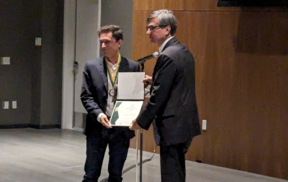 Premio del IMSA para Miguel Walsh